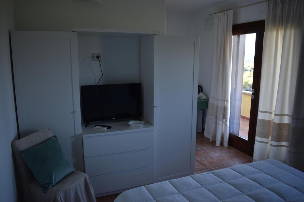 Domus Francy Hotell San Teodoro  Eksteriør bilde