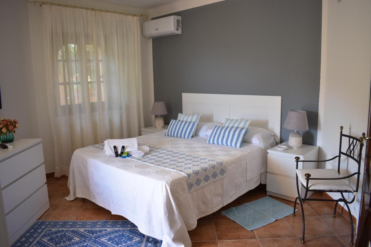Domus Francy Hotell San Teodoro  Eksteriør bilde