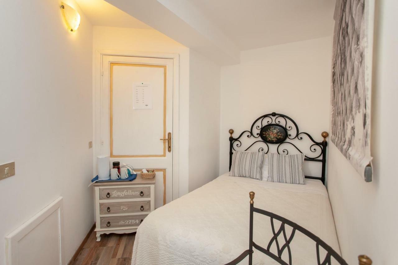 Domus Francy Hotell San Teodoro  Eksteriør bilde