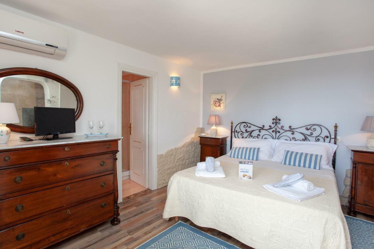 Domus Francy Hotell San Teodoro  Eksteriør bilde