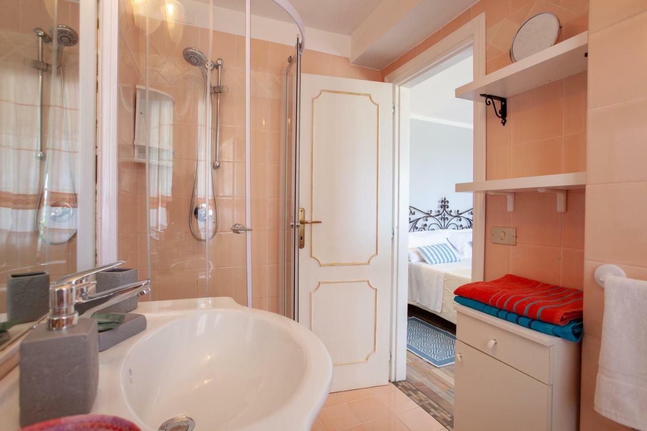 Domus Francy Hotell San Teodoro  Eksteriør bilde